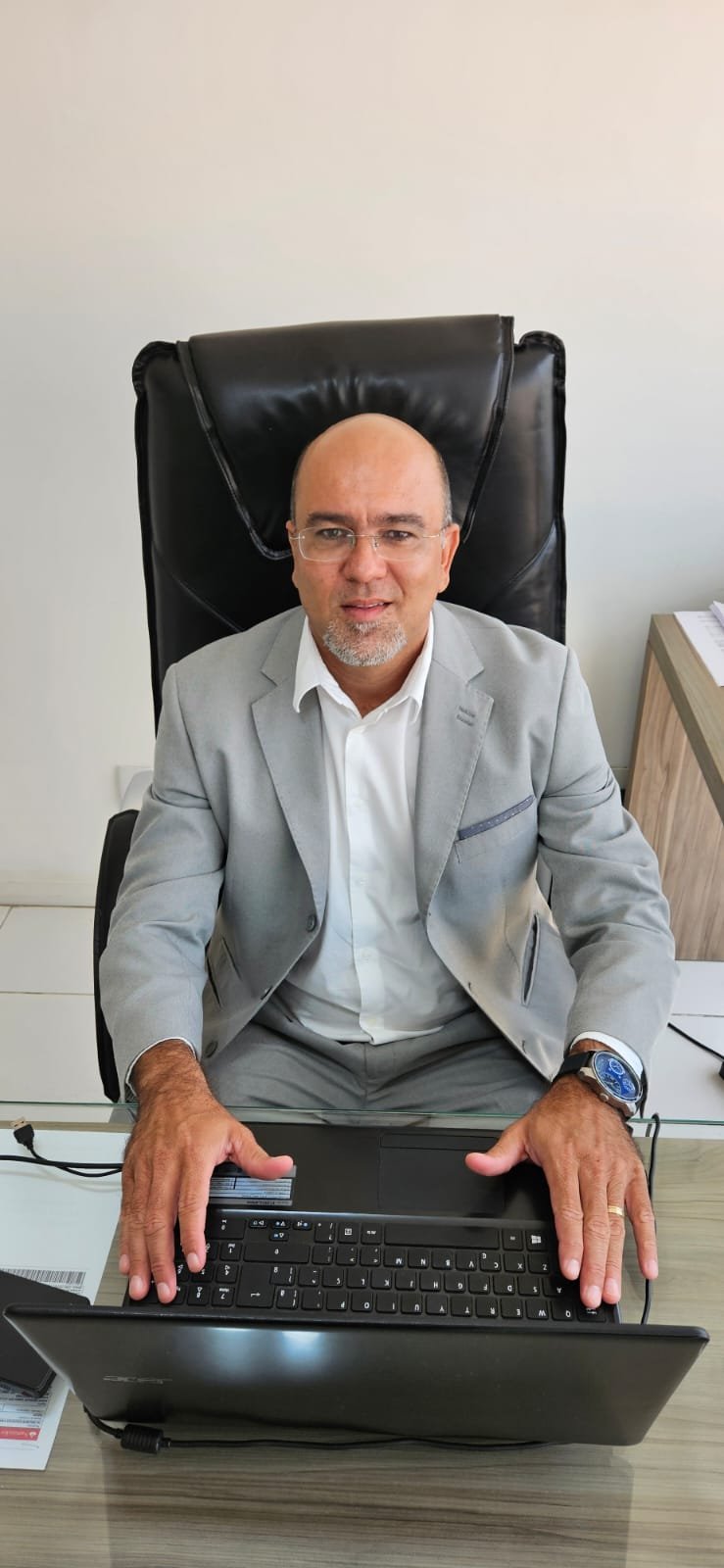 Dr. Leonardo Elias - Advogado especialista em Cabo Frio